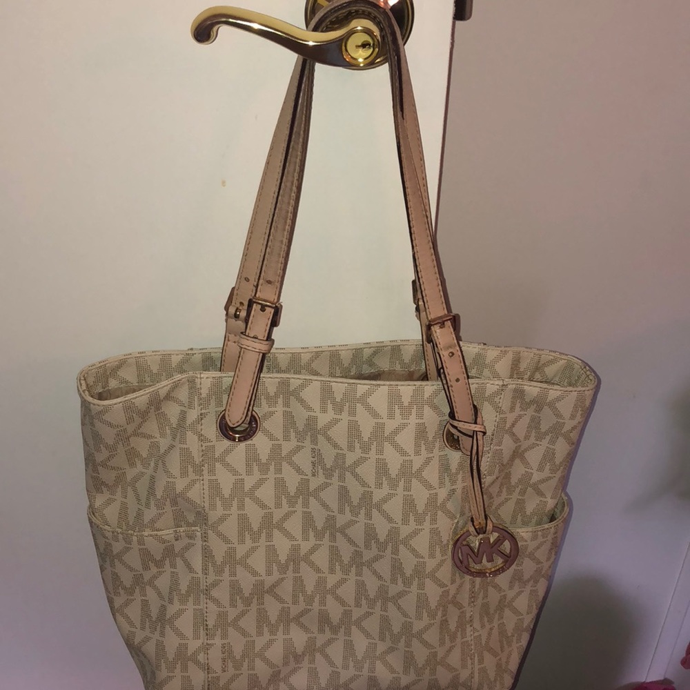 MK purse